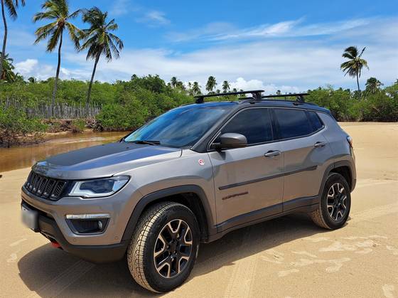 JEEP COMPASS 2.0 16V DIESEL TRAILHAWK 4X4 AUTOMÁTICO JEEP COMPASS 2.0 16V DIESEL TRAILHAWK 4X4 AUTOMÁTICO